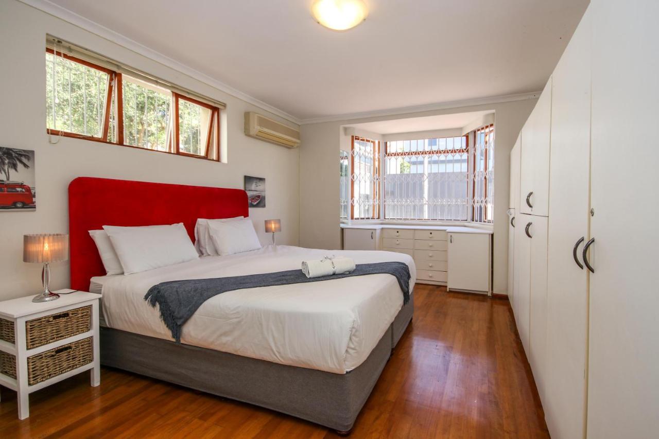 Holiday Home In Sea Point, Fresnaye 케이프타운 외부 사진
